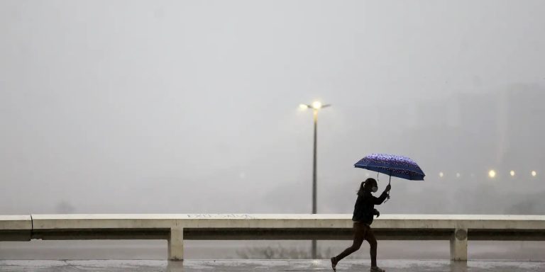 Alerta de temporais previstos para todas as cidades do Ceará até o fim de semana, segundo o Inmet