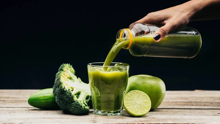 Suco detox não purifica o fígado; especialistas afirmam que órgão já se auto-regenera.