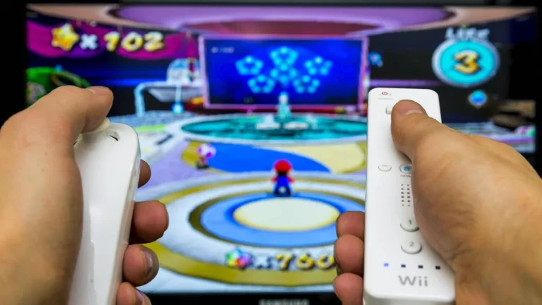 Por qual motivo nos rendemos novamente aos jogos da nossa infância após serem relançados?